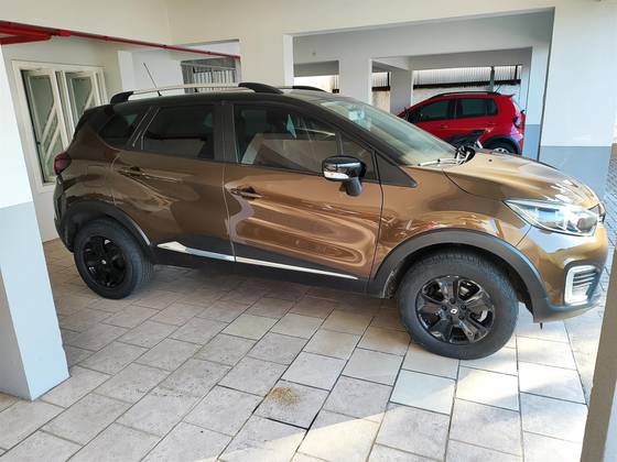 RENAULT CAPTUR 1.6 16V SCE FLEX LIFE X-TRONIC RENAULT CAPTUR 1.6 16V SCE FLEX LIFE X-TRONIC